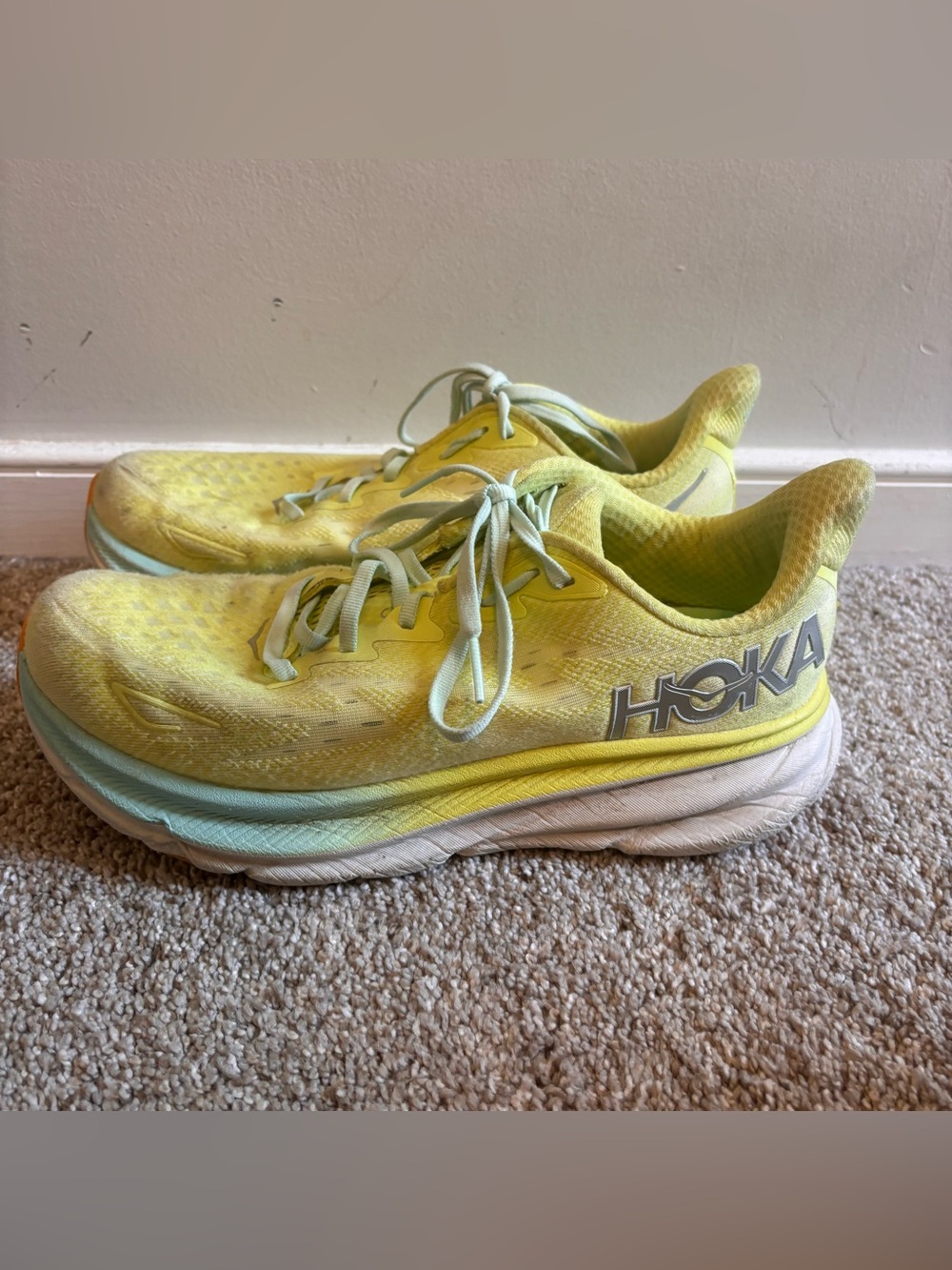 HOKA Clifton 9 Running Shoes Yellow Wide Women's 10D Cushioned Sneaker